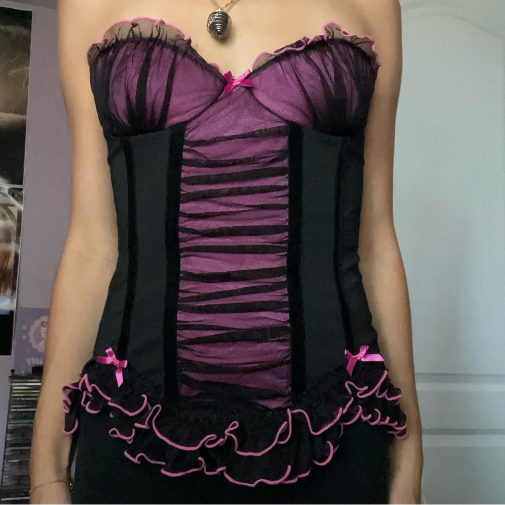vintage coquette black and pink corset/bustier 🖤🎀